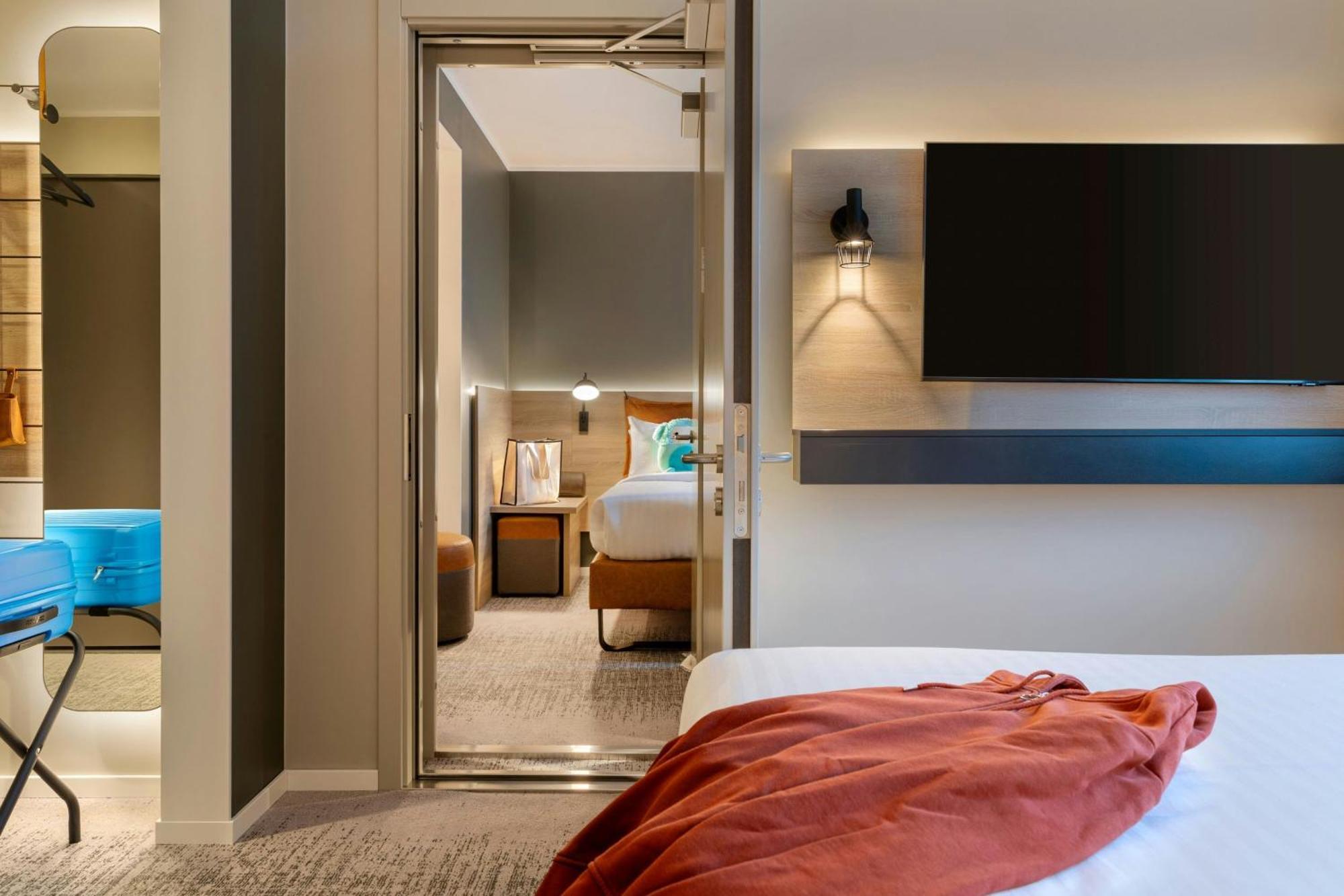 Moxy Berlin Ostbahnhof Hotel Exterior photo